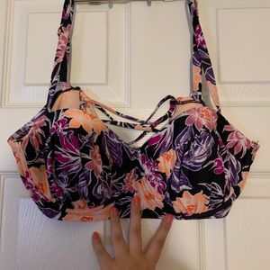 Underwire floral bathing suit top